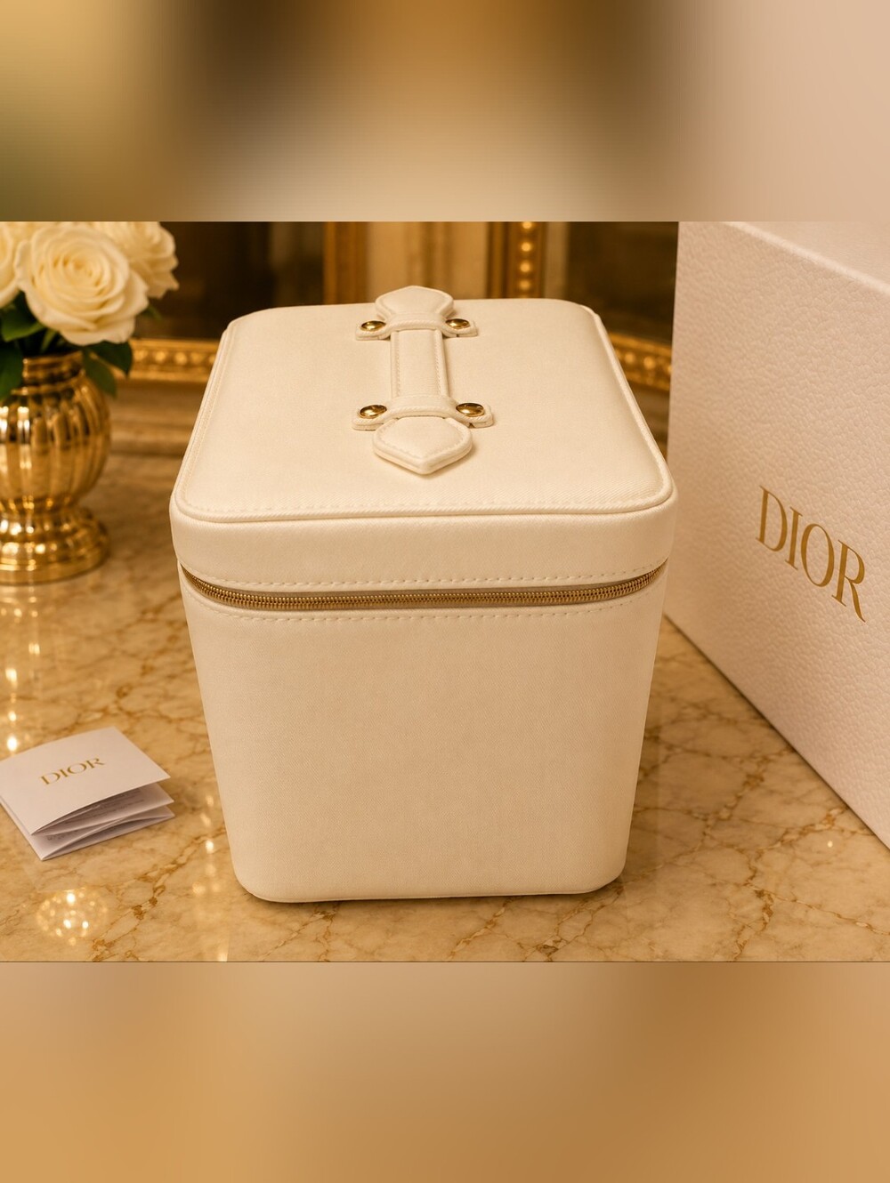Authentic DIOR Luxury Cosmetic Train Case  – White With Gold Hardware - NWT - Picture 8 of 10
